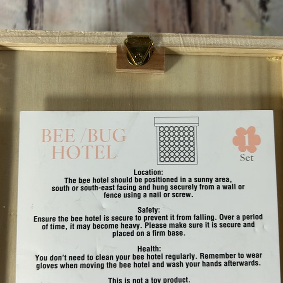 Bee / Bug Hotel - Picture 5 of 5